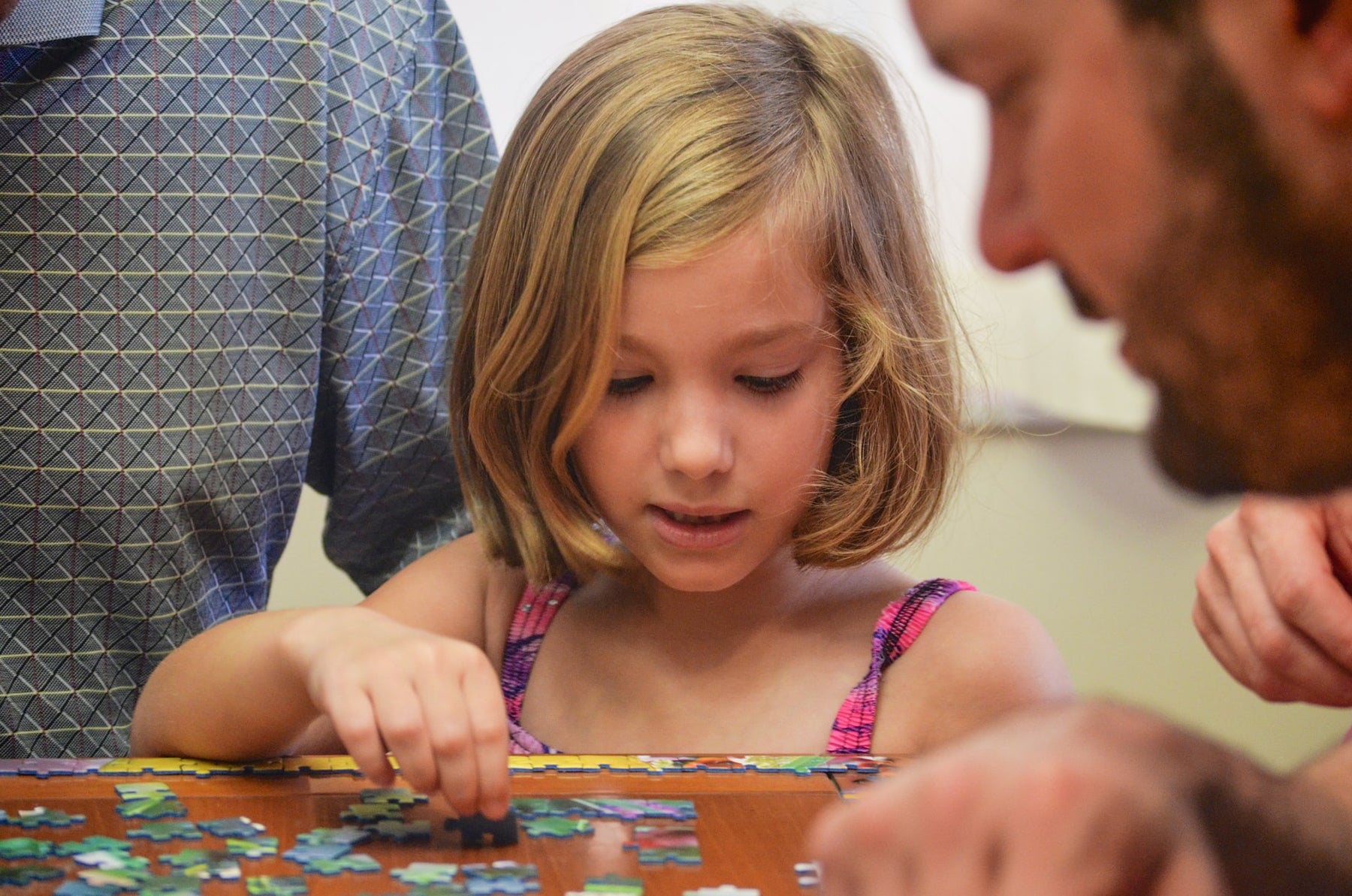 10 Amazing Benefits of Doing Jigsaws Puzzles with Kids
