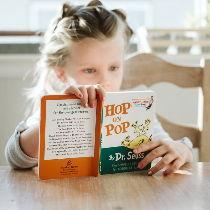 5 Tips on Encouraging Independent Reading with Book Suggestions to Help
